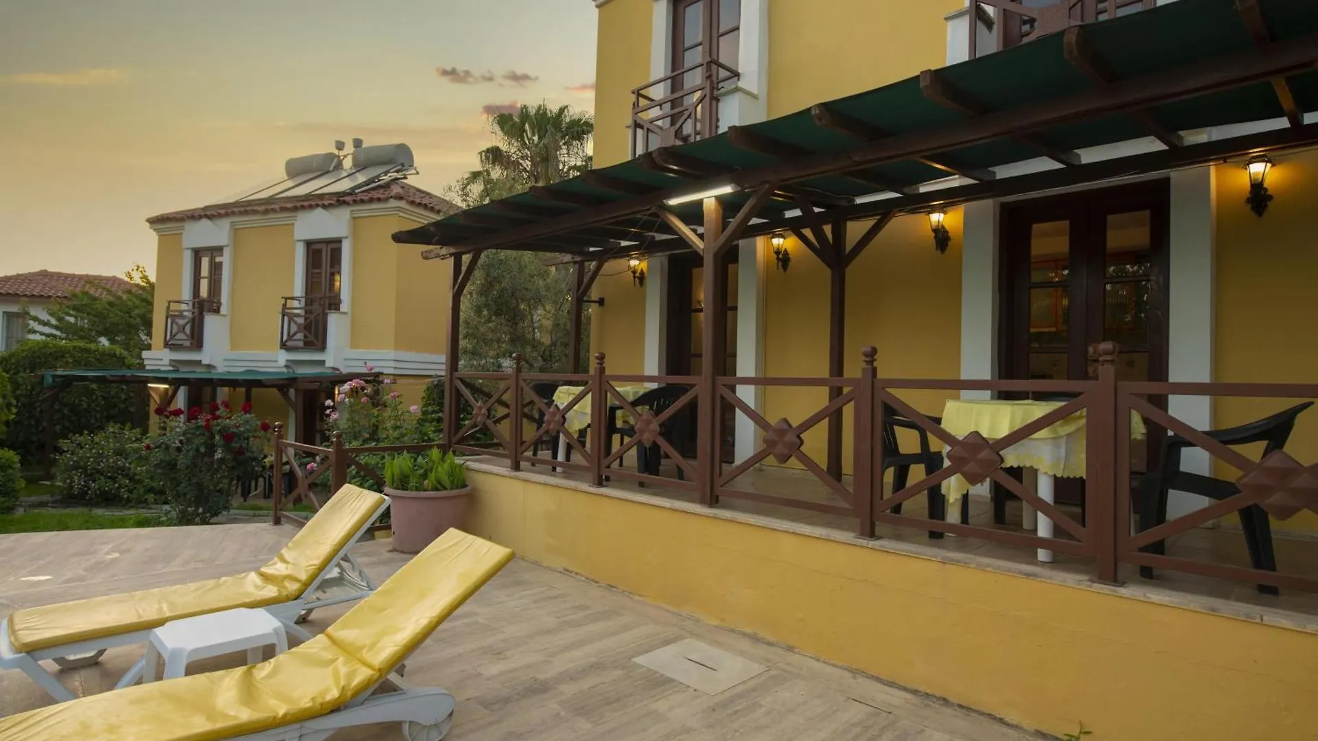 Lägenhetshotell Villa Alisa Öludeniz